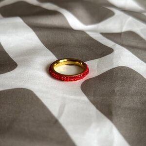 Sparkly red & gold ring 💍